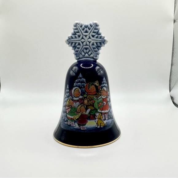 Vintage Avon Christmas Bell 1987 Made in Japan - Picture 8 of 8